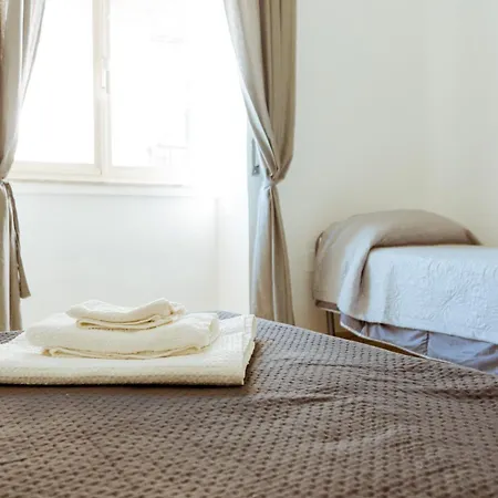 Santo 310 Bed & Breakfast